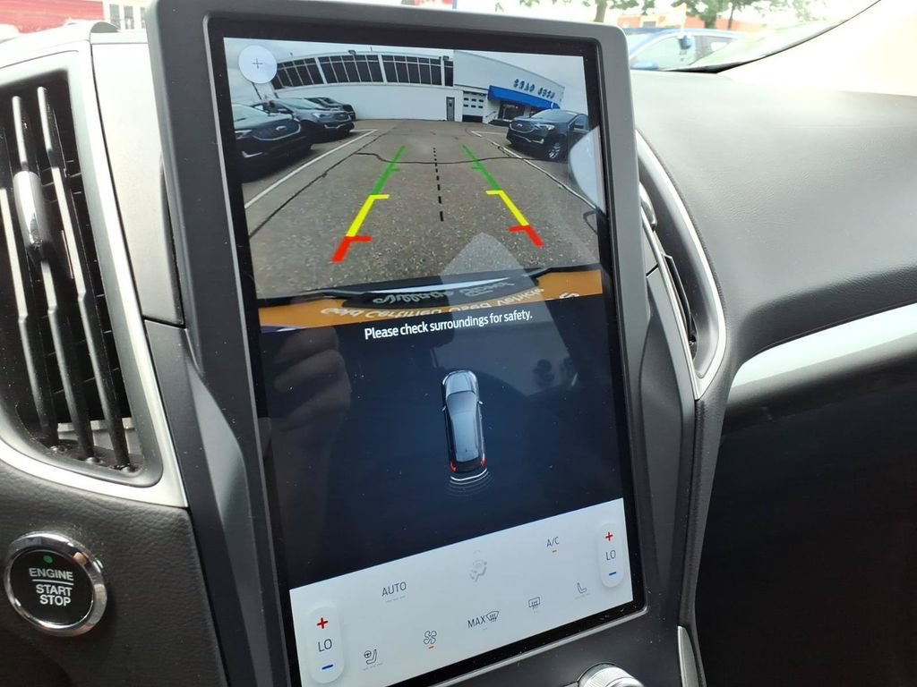Certified 2024 Ford Edge SEL w/ Convenience Package AWD/4WD image 19