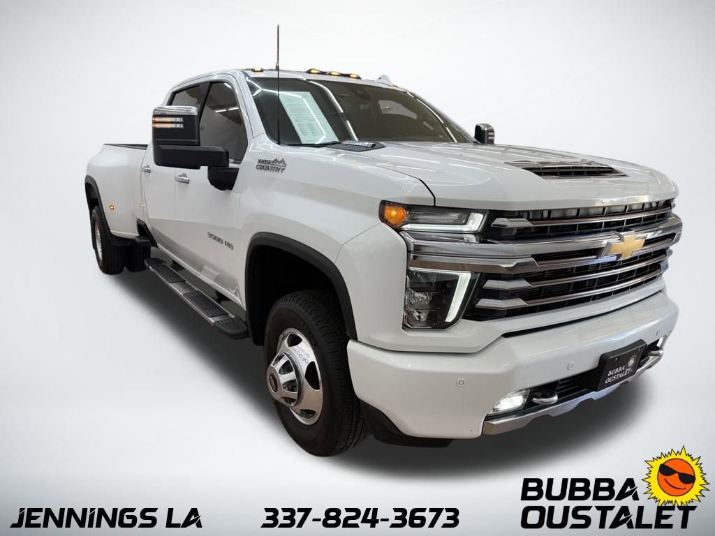 Used 2022 Chevrolet Silverado 3500 High Country w/ Technology Package image 7