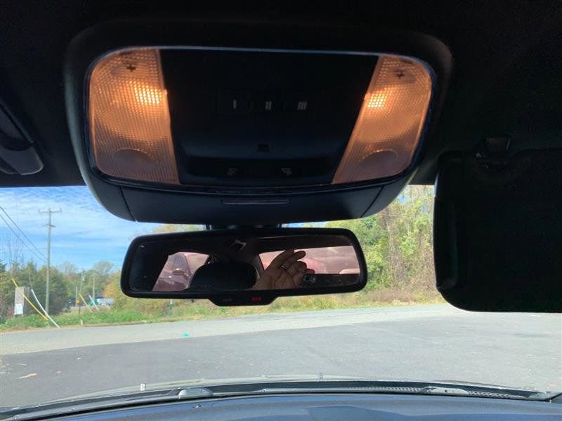 Used 2018 Chrysler 300 S image 37