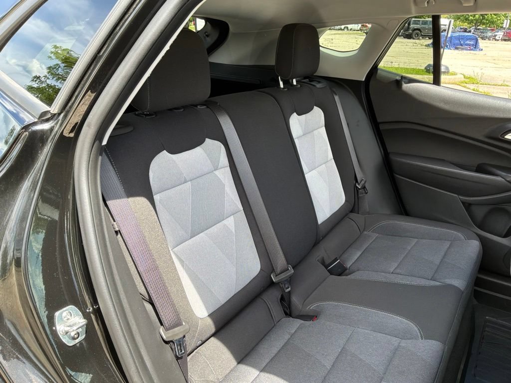 Used 2024 Chevrolet Trax LS w/ Driver Confidence Package FWD image 27