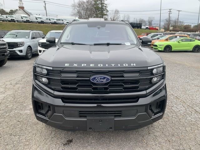 New 2025 Ford Expedition Active AWD/4WD image 3
