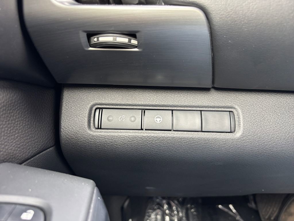 Used 2023 Nissan Pathfinder Rock Creek AWD/4WD image 22