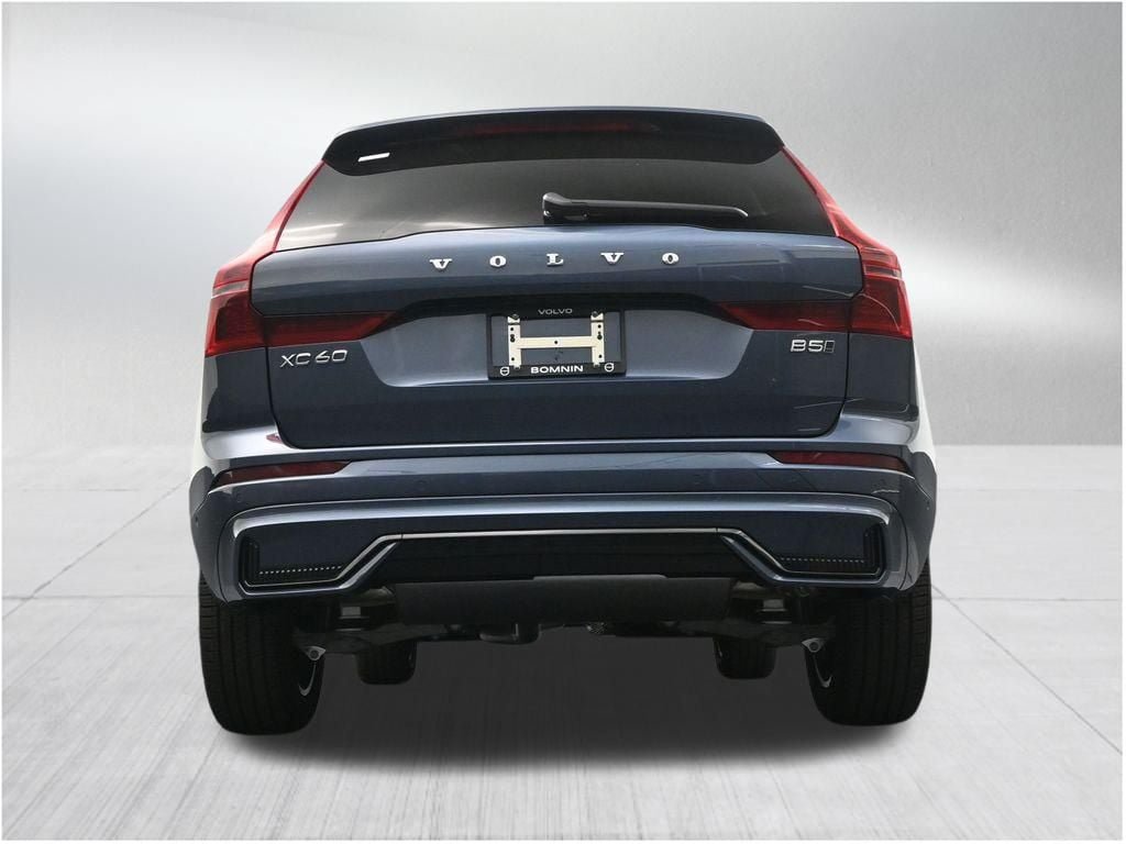 New 2026 Volvo XC60 B5 Plus AWD/4WD image 24