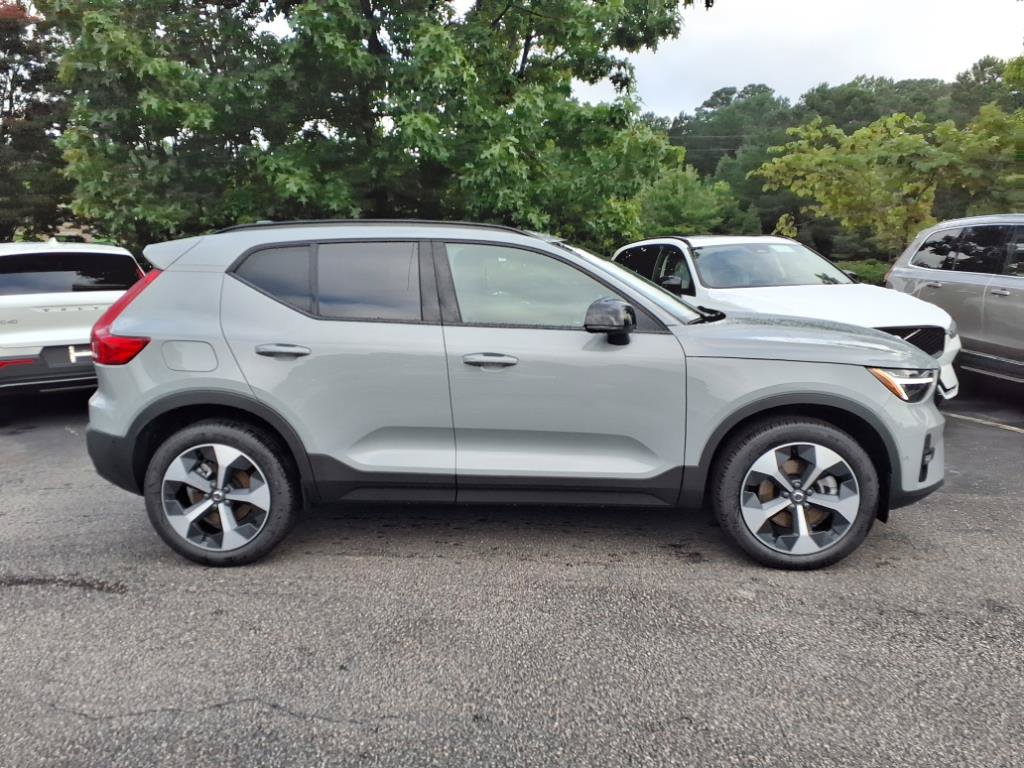 New 2026 Volvo XC40 B5 Plus w/ Protection Package Premier AWD/4WD image 2