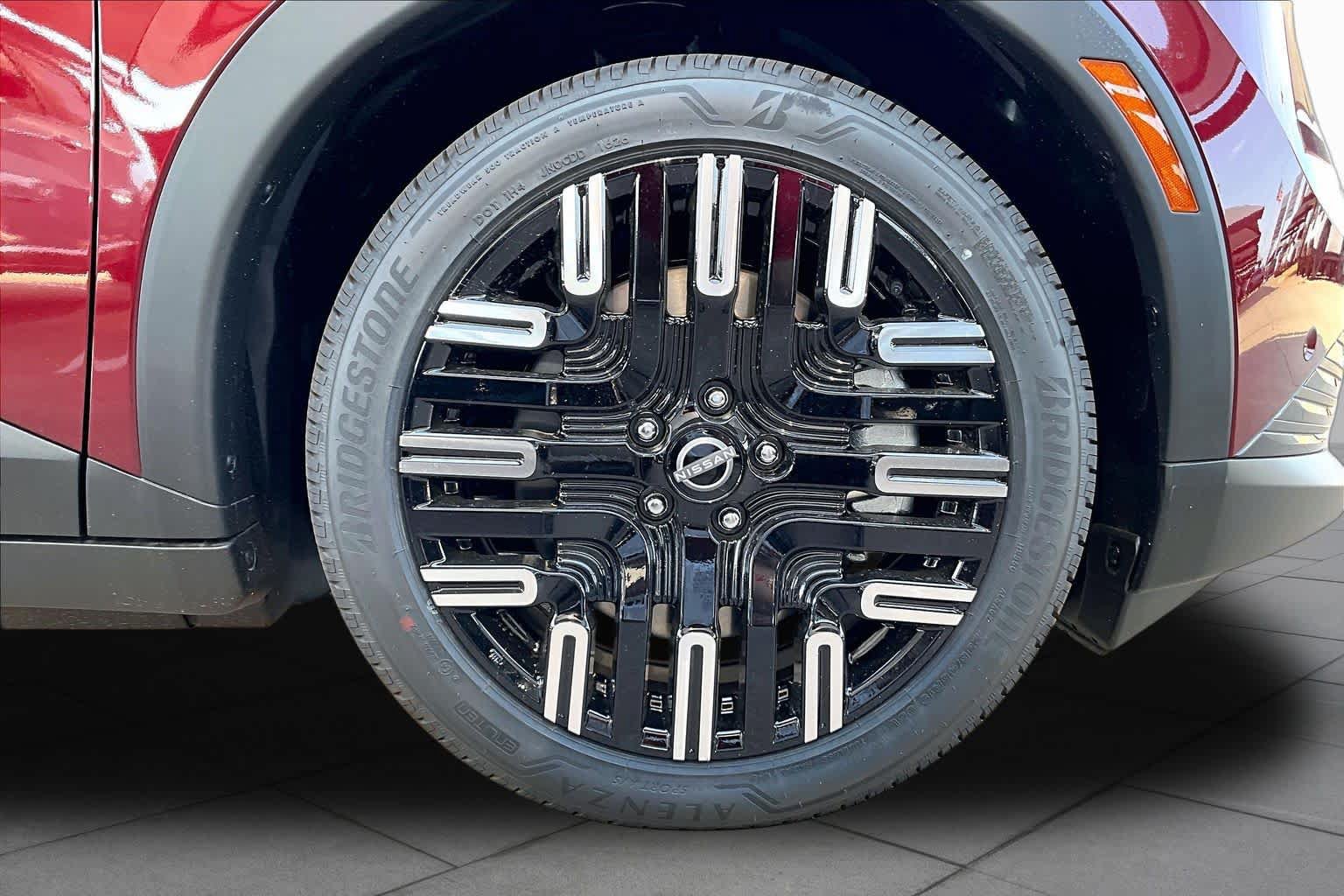New 2026 Nissan Leaf Platinum+ FWD image 12