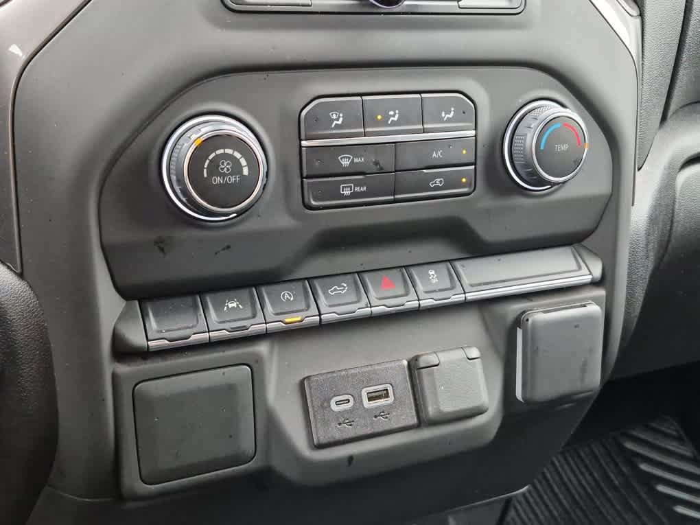 Used 2025 Chevrolet Silverado 1500 Custom AWD/4WD image 17