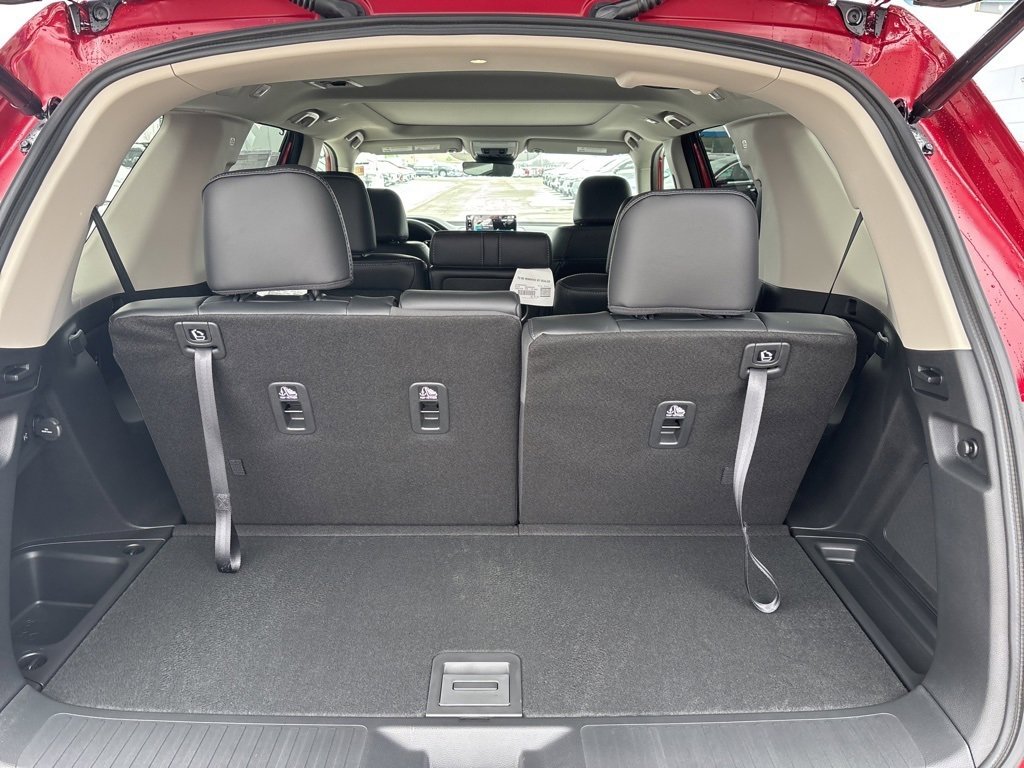 New 2025 Honda Pilot Touring image 18