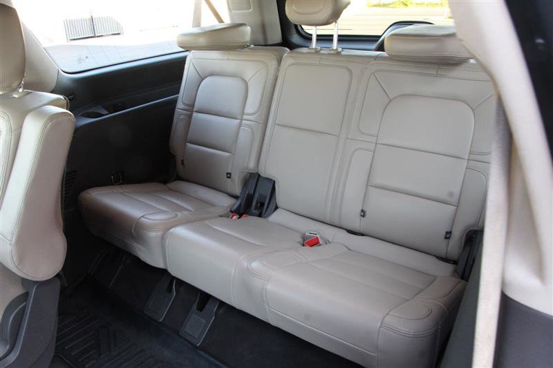 Used 2022 Lincoln Navigator L Reserve AWD/4WD image 18