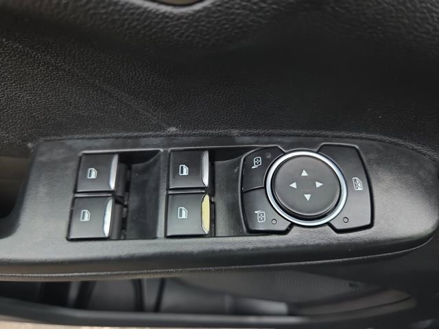 Used 2022 Ford Escape SE image 17