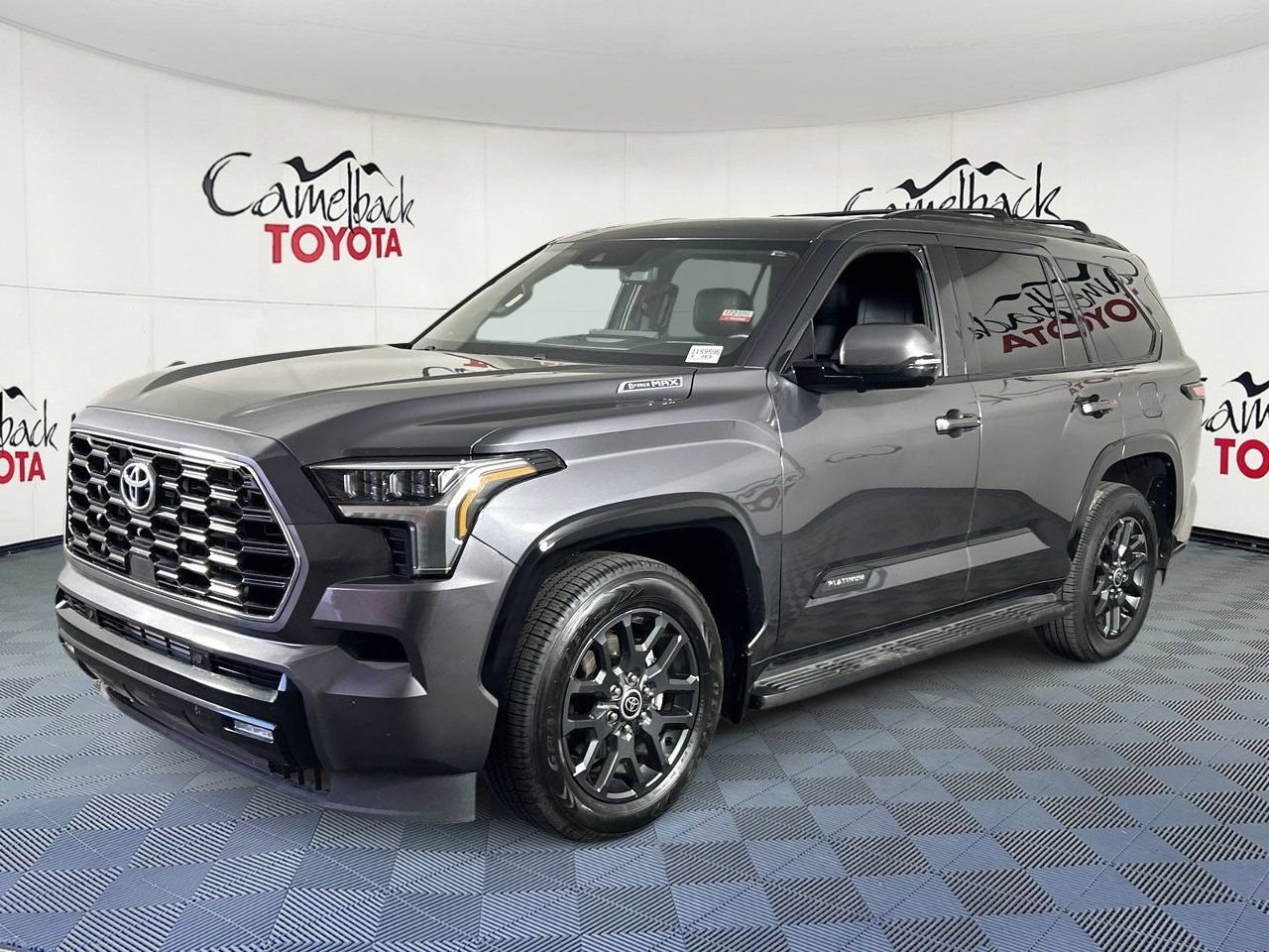 Used 2023 Toyota Sequoia Platinum AWD/4WD image 2