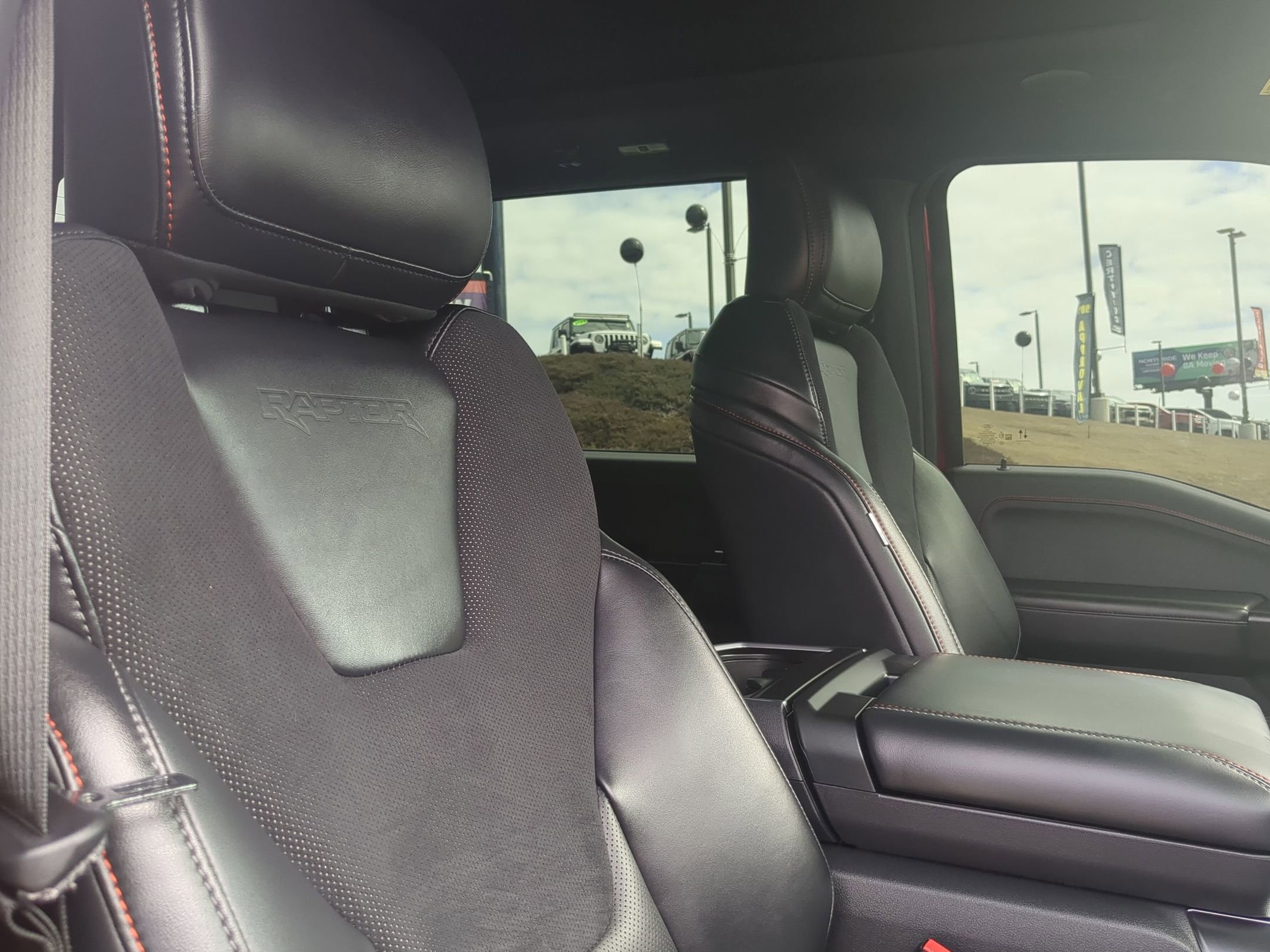 Used 2025 Ford F150 Raptor image 28