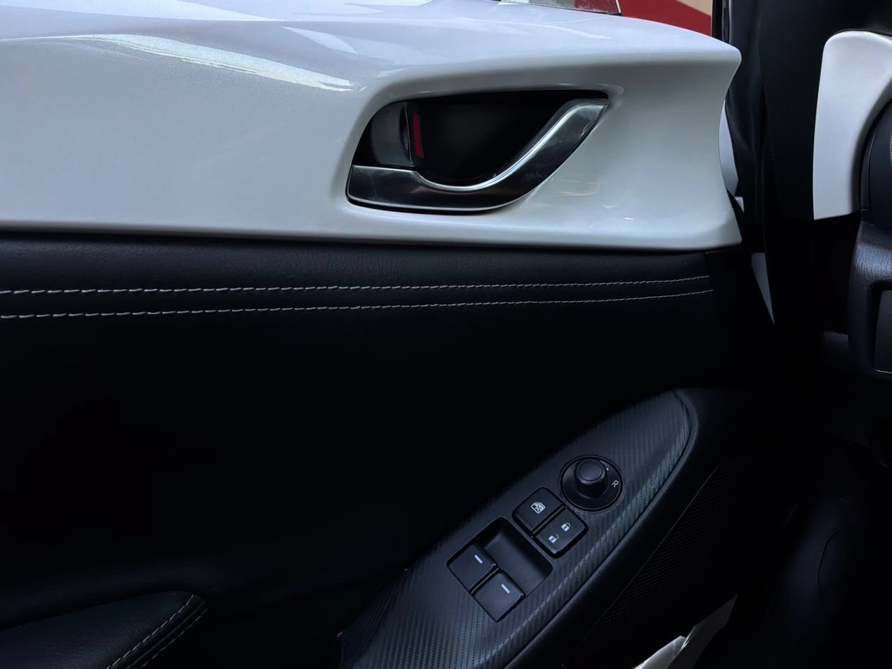 Used 2023 MAZDA MX-5 Miata Club RWD image 25