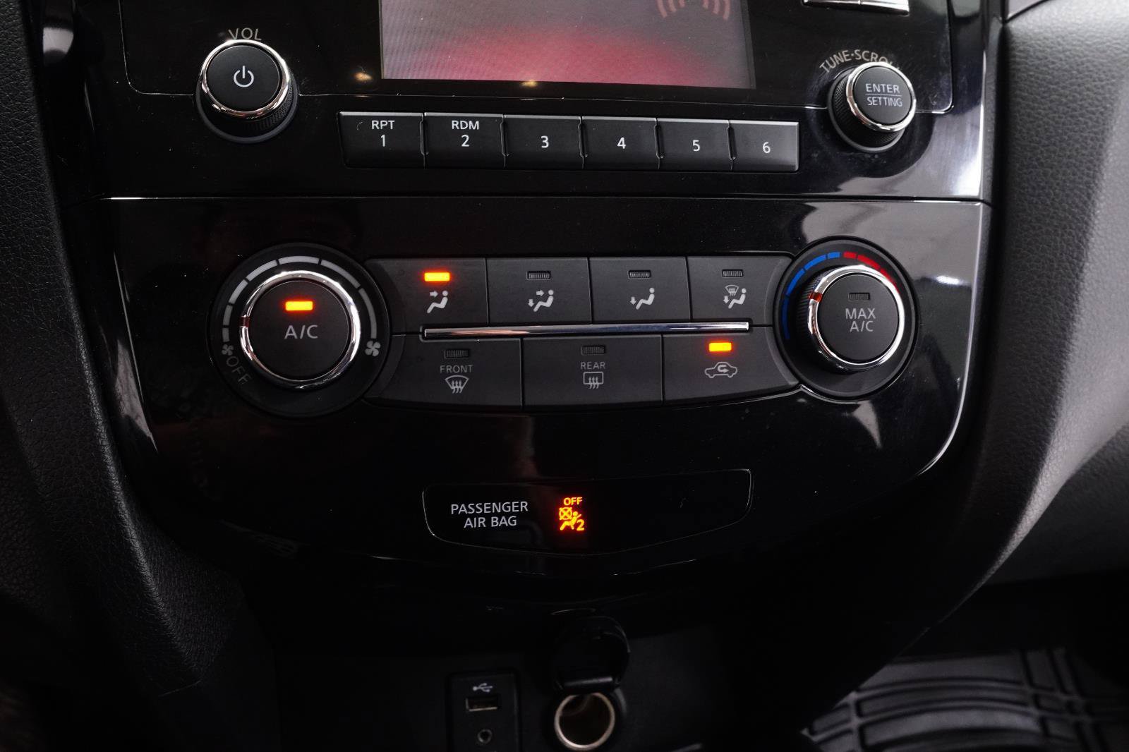 Used 2016 Nissan Rogue S w/ Appearance Package FWD image 17