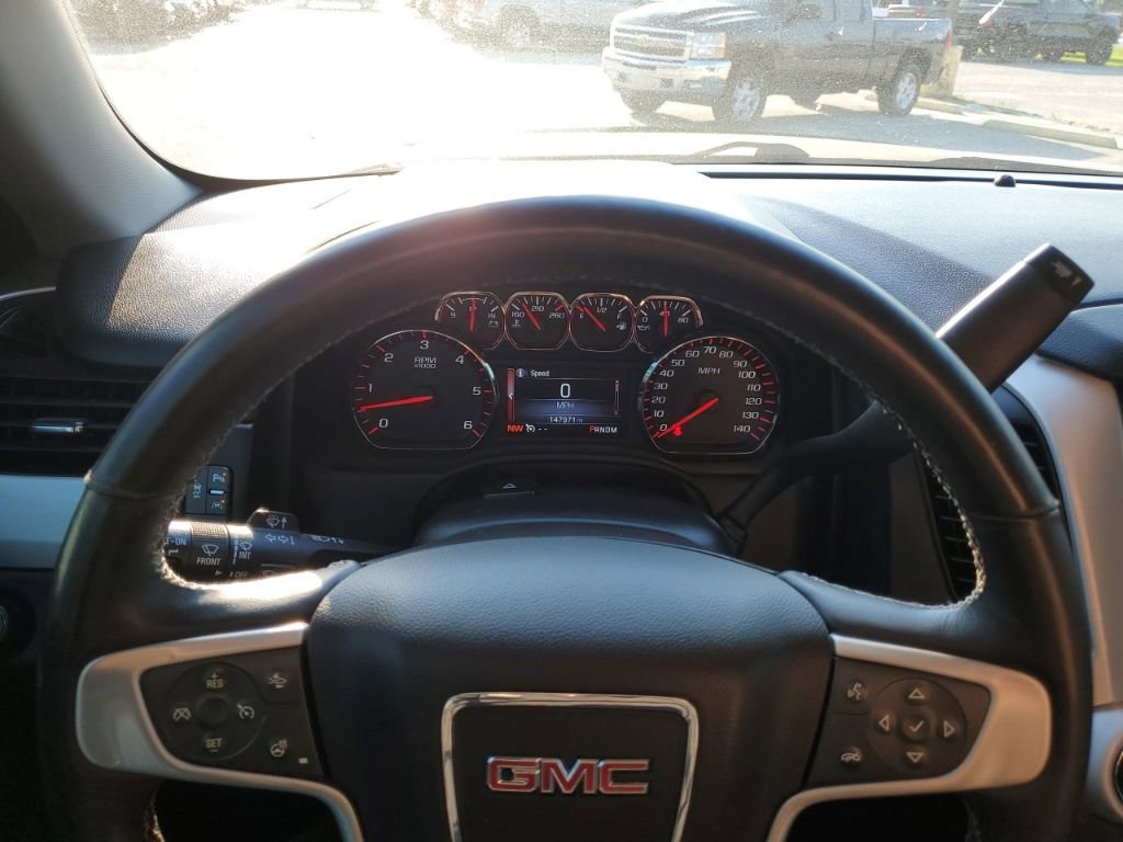 Used 2016 GMC Yukon SLT w/ Premium Edition AWD/4WD image 8