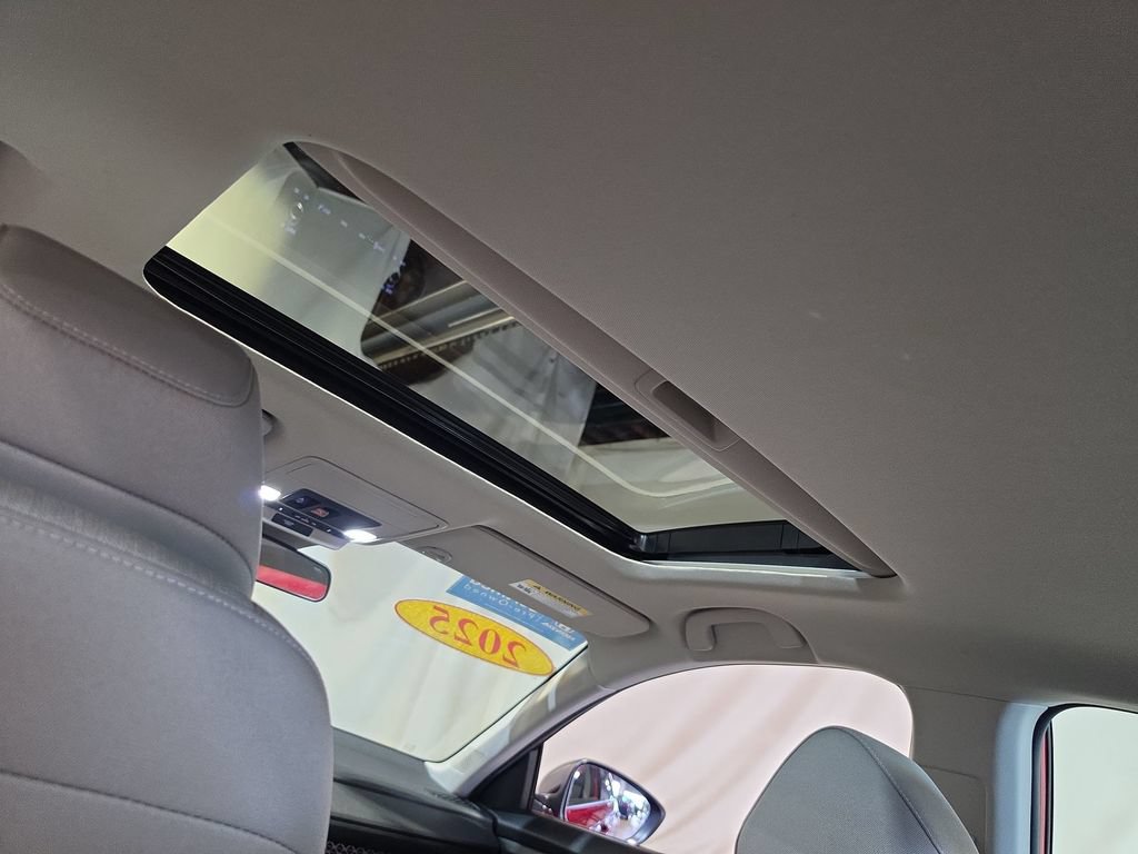 Certified 2025 Honda Accord SE image 16