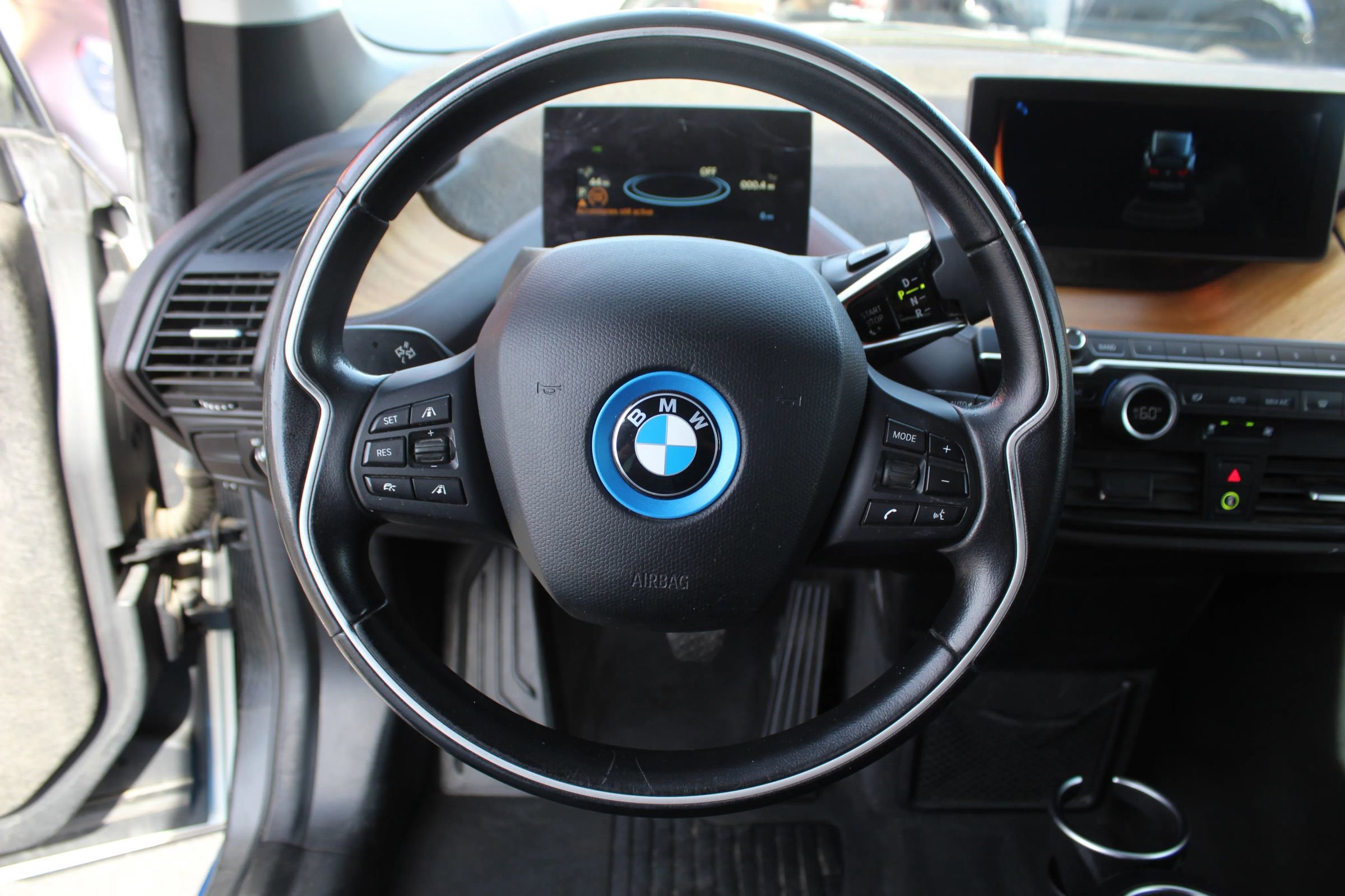 Used 2014 BMW i3 w/ Range Extender image 11