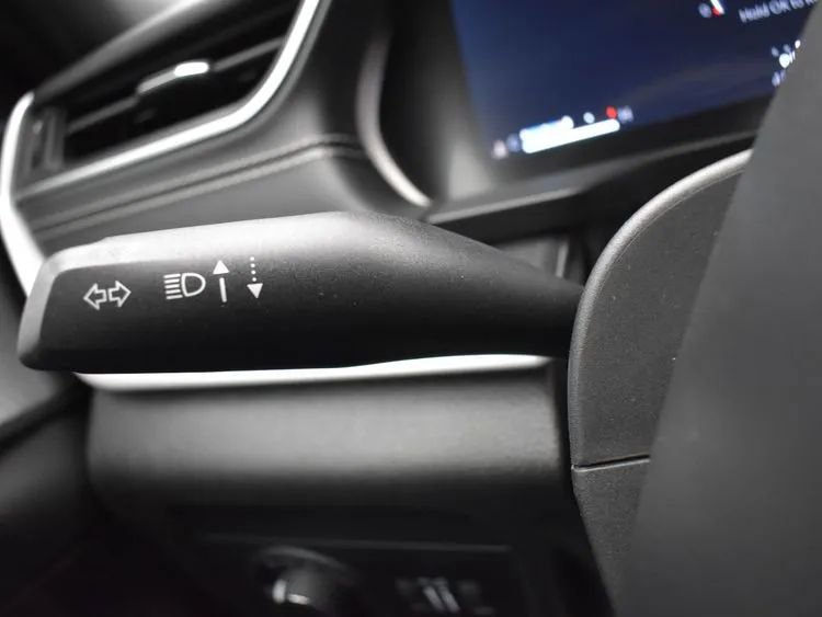 Used 2024 Jeep Grand Cherokee L Laredo image 26