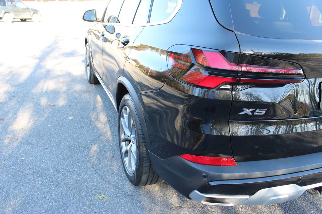 Used 2024 BMW X5 xDrive40i w/ Premium Package image 44
