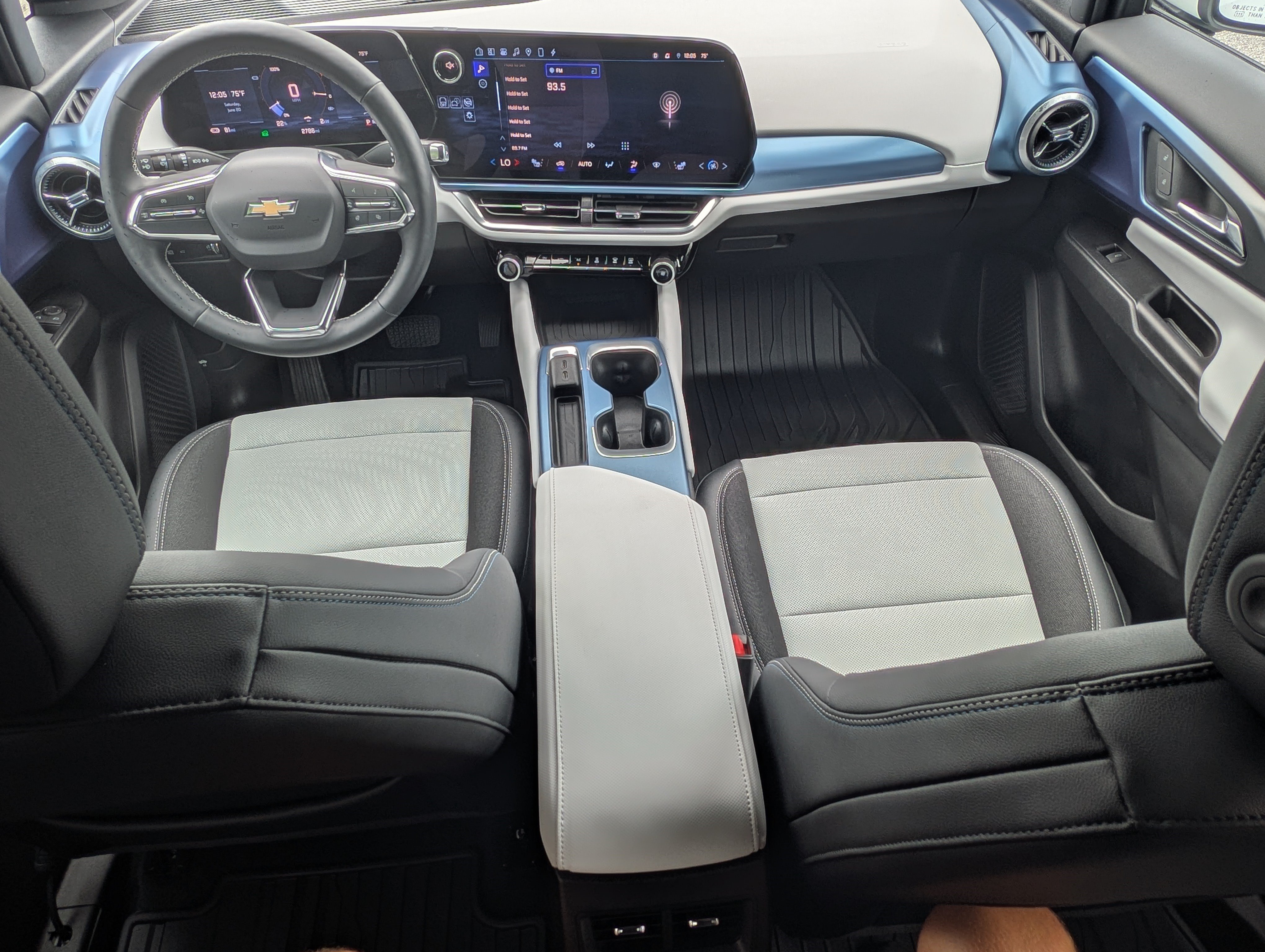 Used 2024 Chevrolet Equinox EV LT FWD image 21