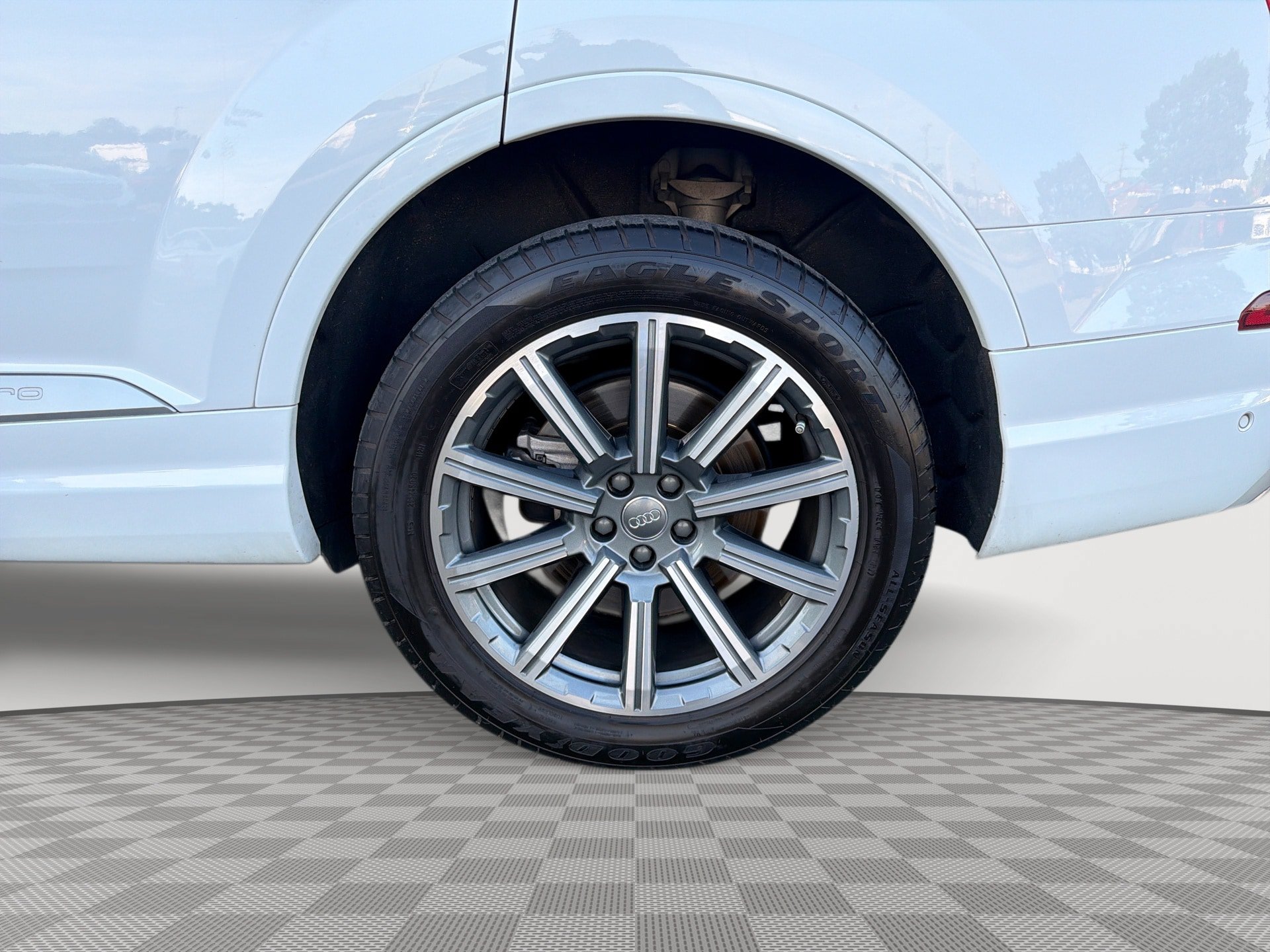 Used 2019 Audi Q7 2.0T Premium Plus w/ Premium Plus Package AWD/4WD image 29
