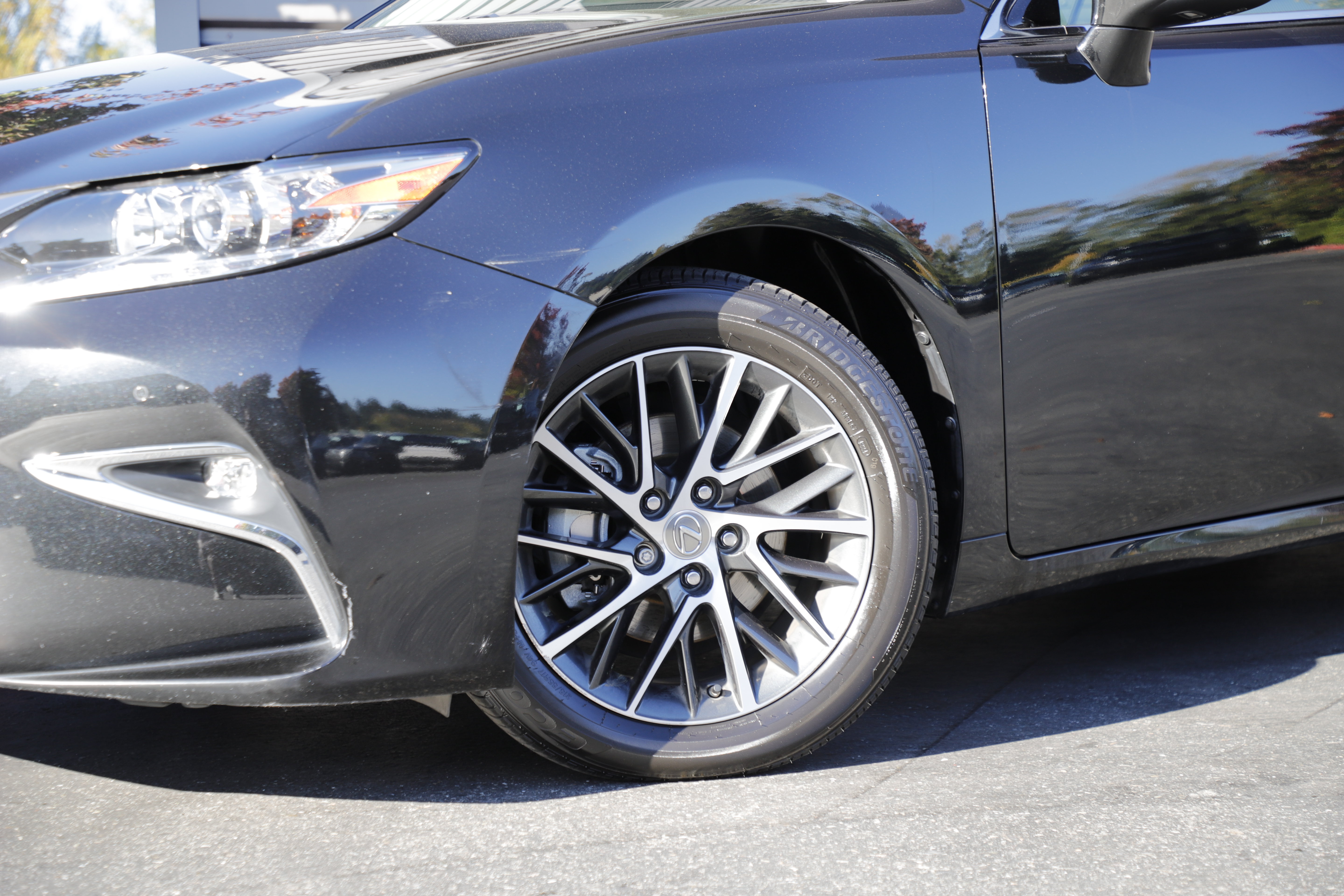 Used 2017 Lexus ES 350 w/ Navigation System Package FWD image 2