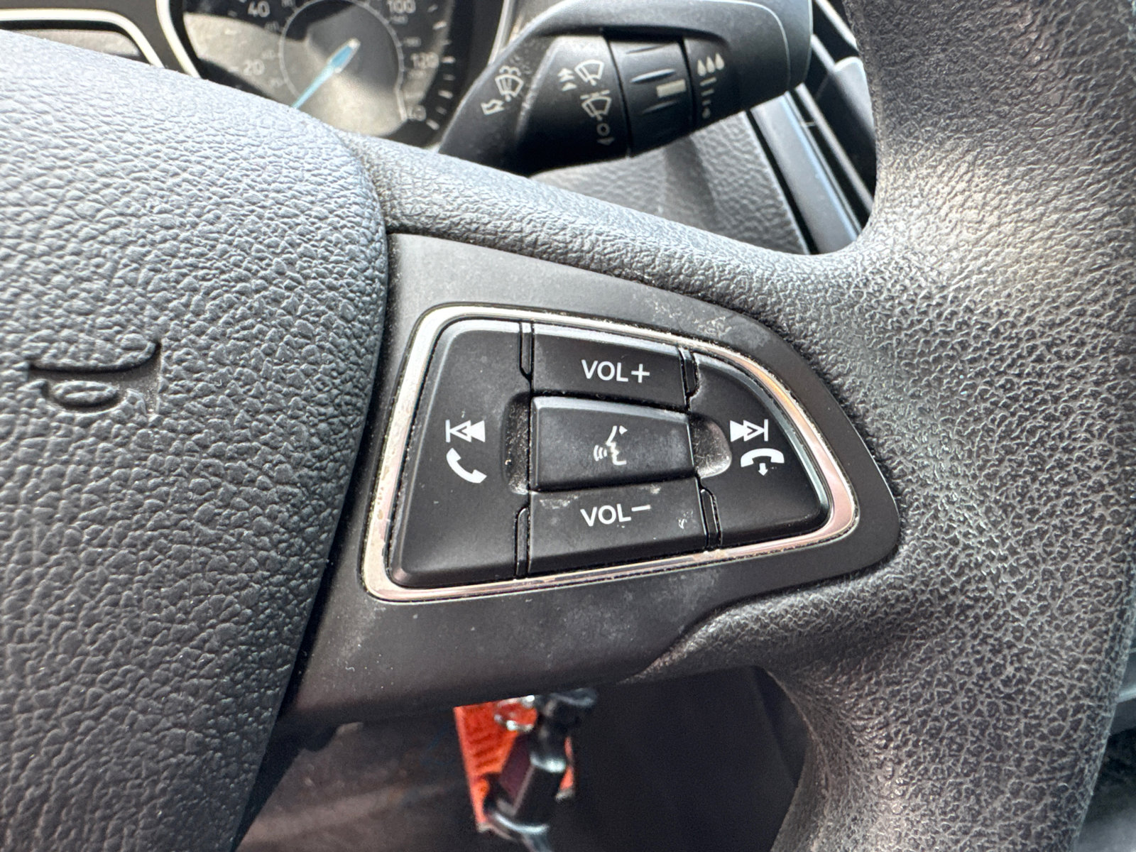Used 2017 Ford Focus SE FWD image 25