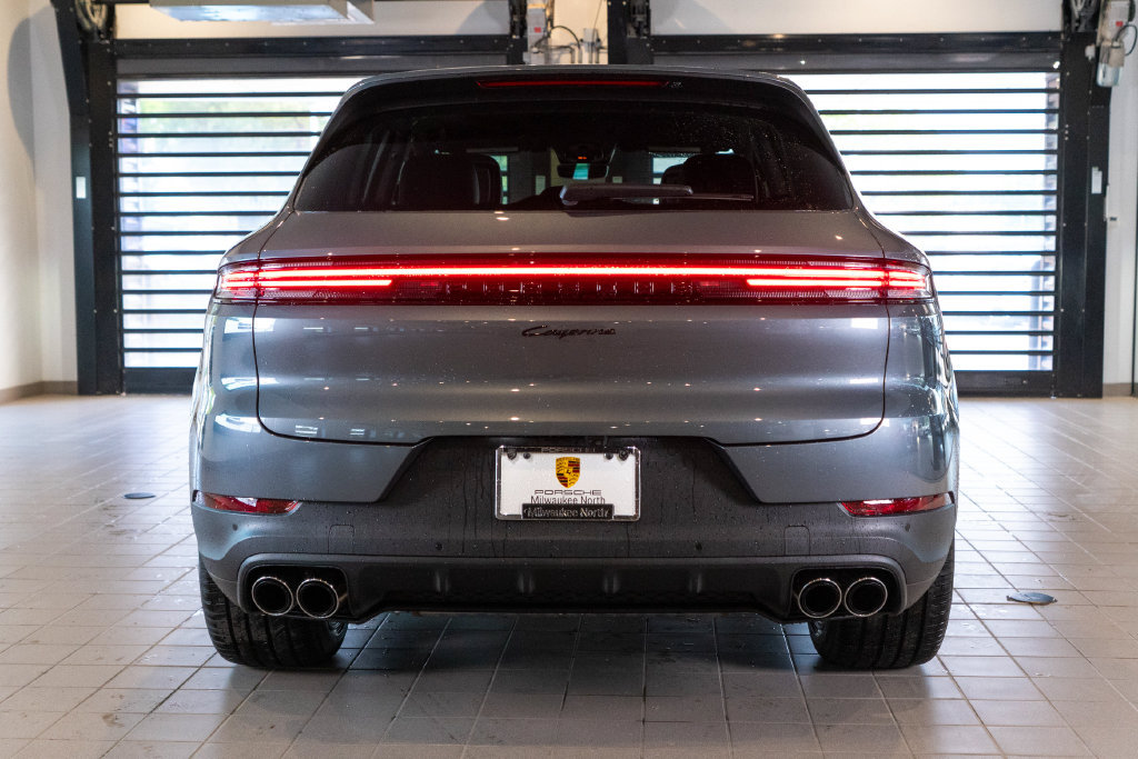 New 2026 Porsche Cayenne AWD/4WD image 9