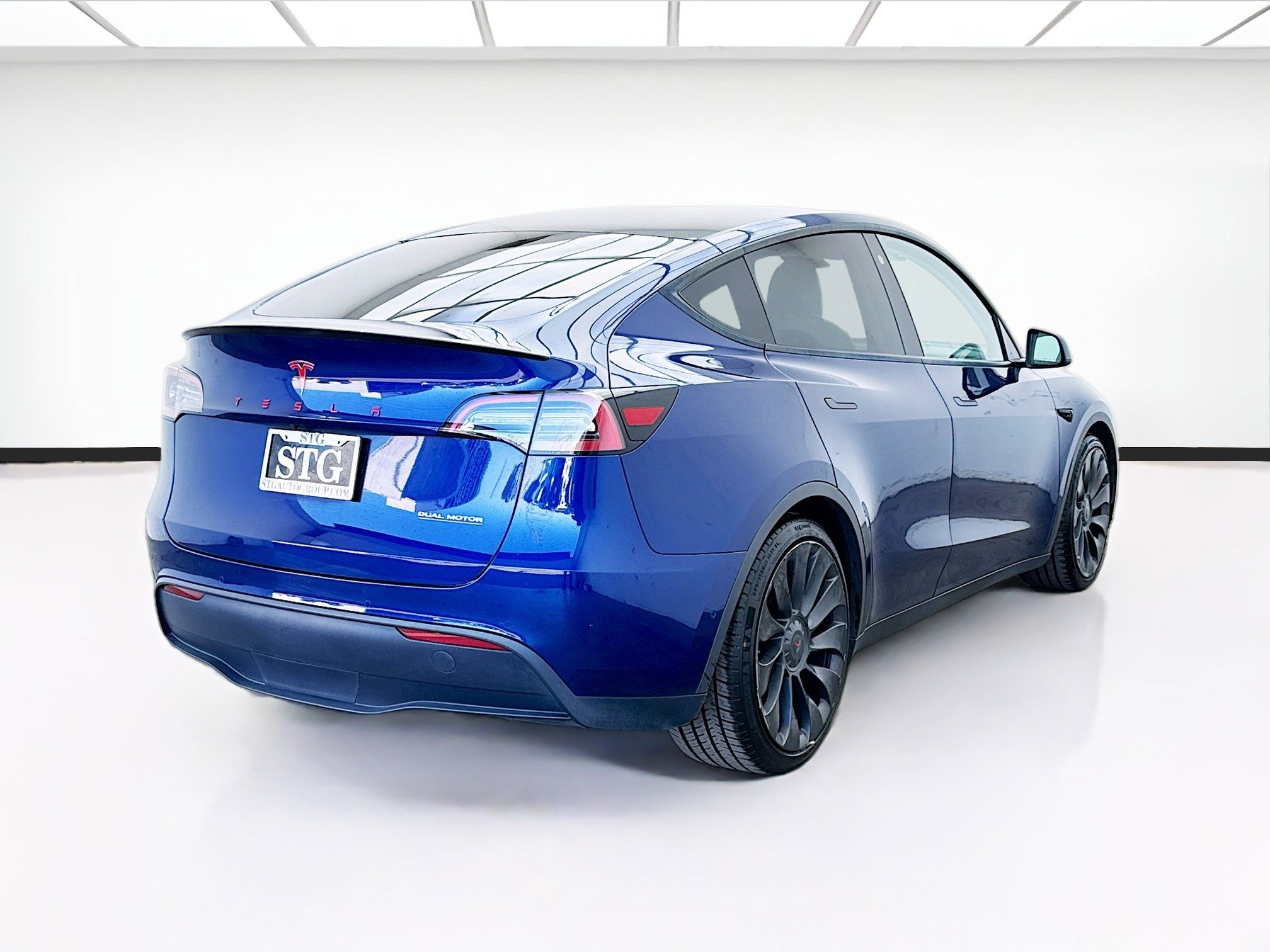 Used 2022 Tesla Model Y Performance image 4
