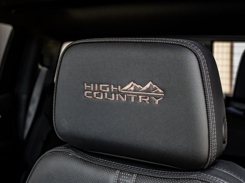 Used 2024 Chevrolet Silverado 1500 High Country w/ High Country Premium Package AWD/4WD image 31