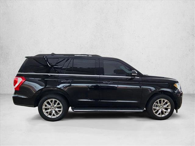 Used 2021 Ford Expedition XLT image 4