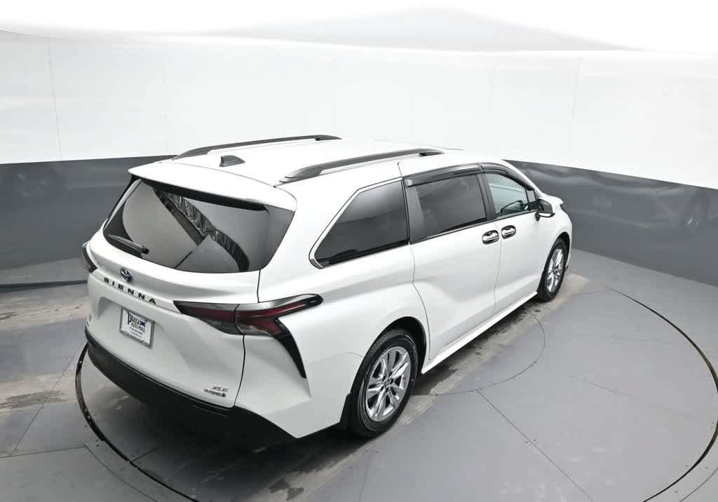 Used 2024 Toyota Sienna XLE w/ XLE Plus Package AWD/4WD image 40