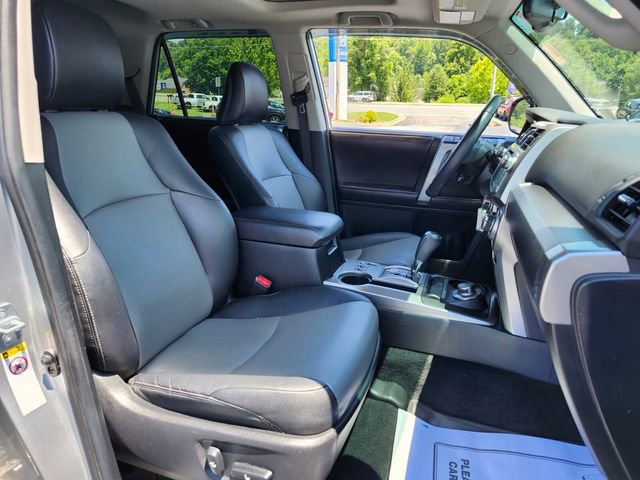 Used 2017 Toyota 4Runner SR5 Premium AWD/4WD image 23