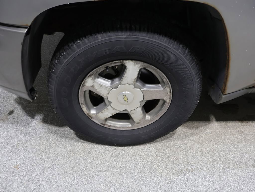 Used 2005 Chevrolet TrailBlazer LS w/ LS Preferred Equipment Group image 9