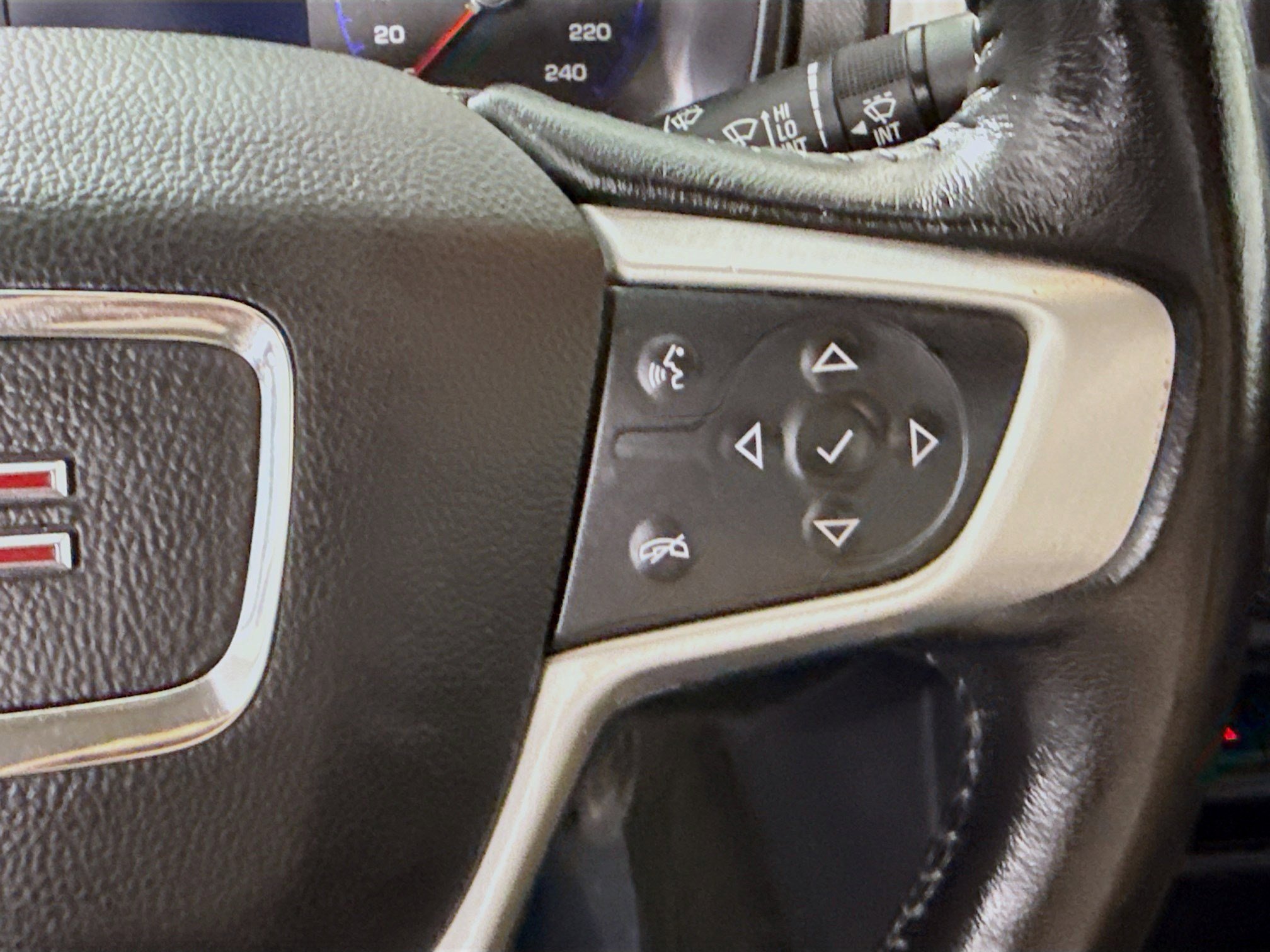 Used 2017 GMC Canyon SLE image 15