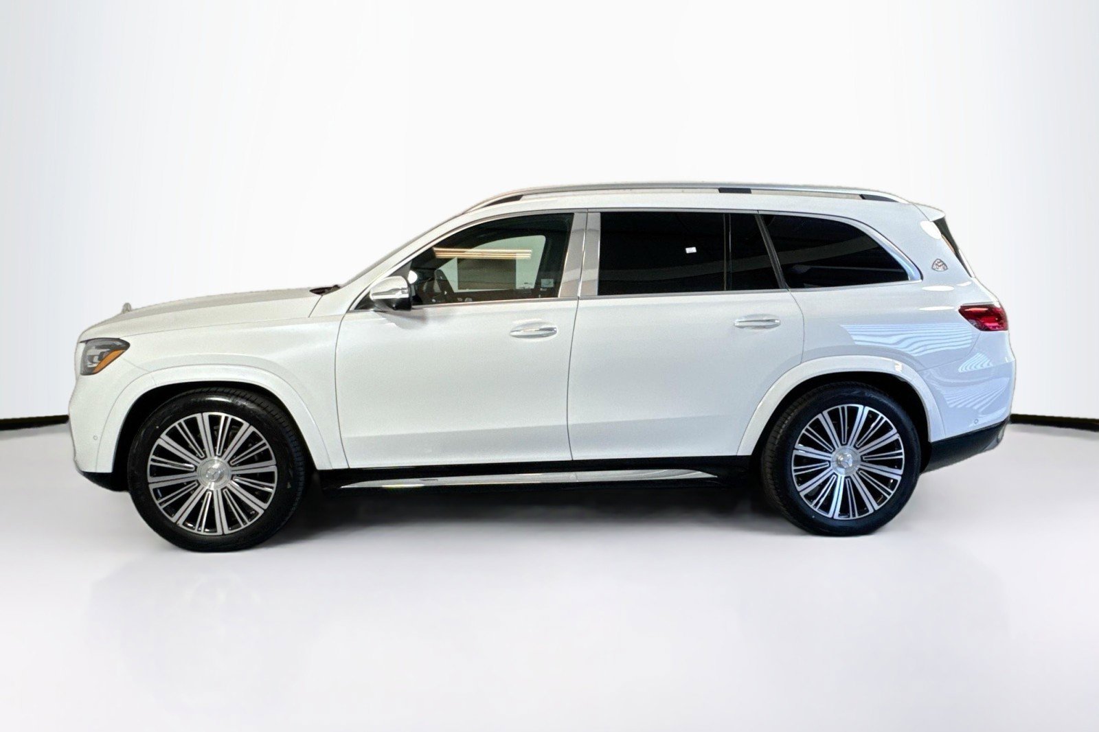 New 2026 Mercedes-Benz Maybach GLS 600 4MATIC image 8