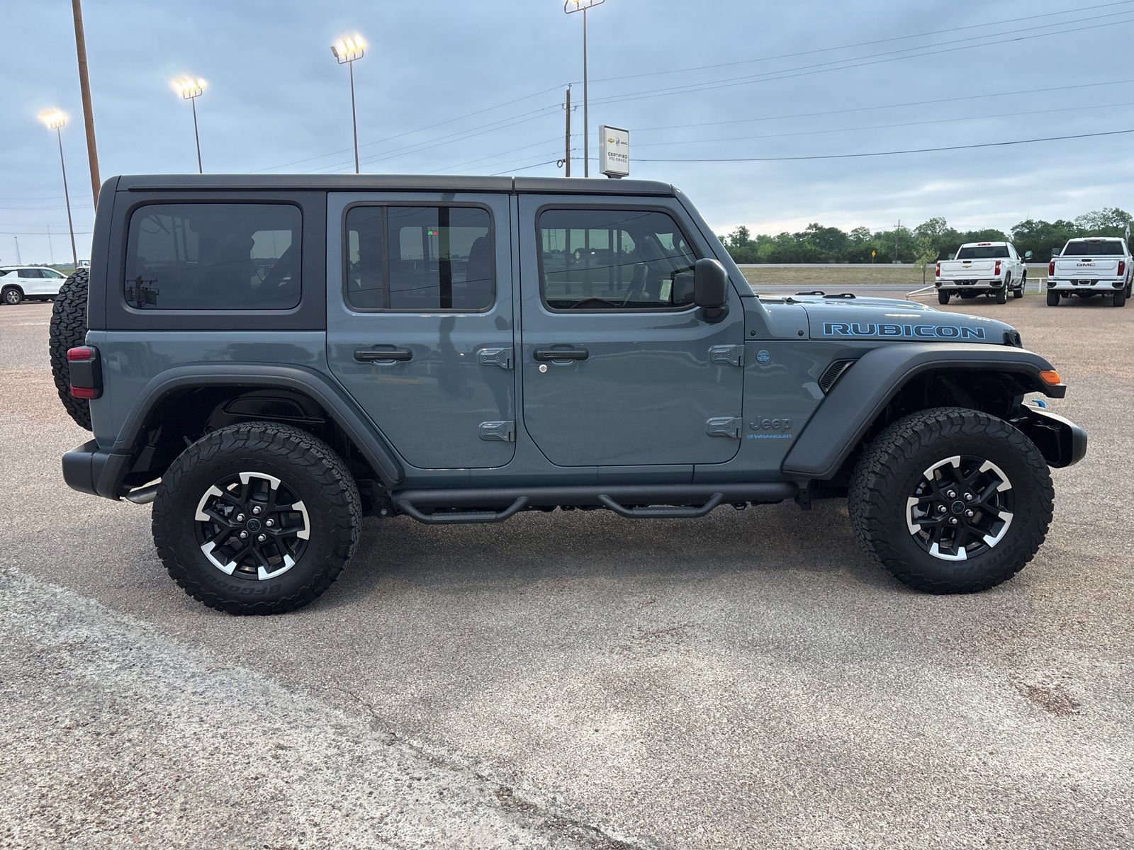 Used 2024 Jeep Wrangler Unlimited Rubicon 4xe w/ Technology Group image 7