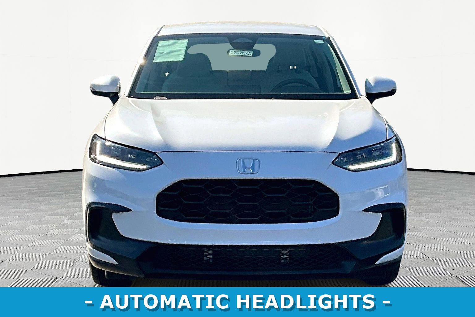 Used 2024 Honda HR-V LX image 2