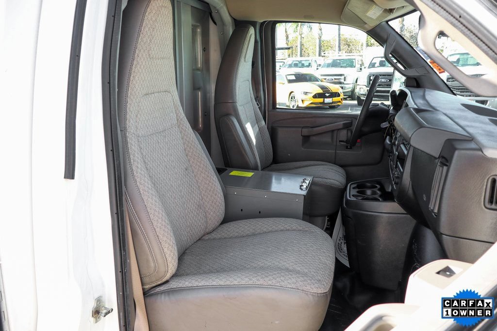 Used 2021 GMC Savana 3500 w/ Power Convenience Package RWD image 33