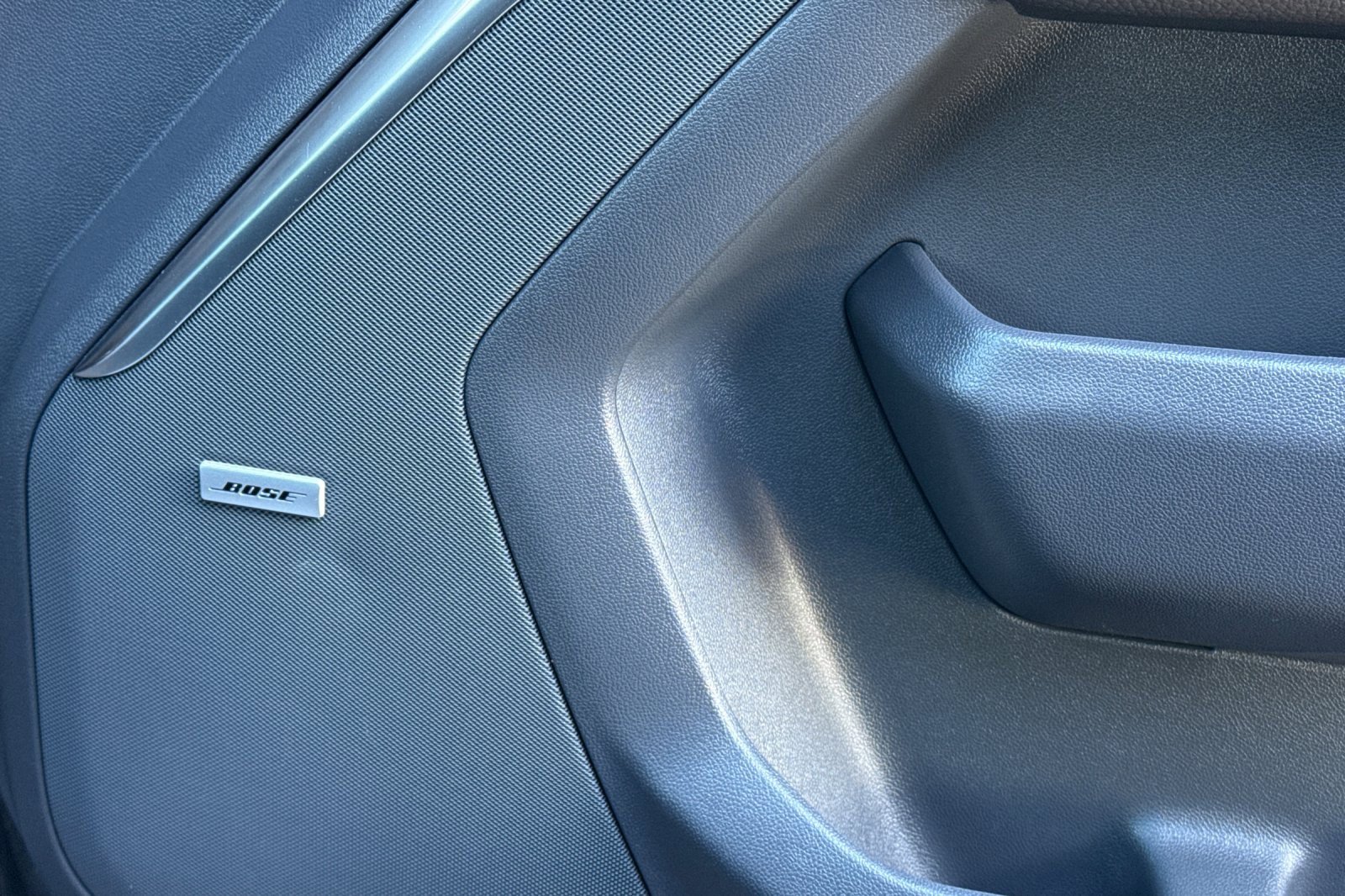 Used 2024 GMC Yukon XL Denali w/ Denali Reserve Package image 25