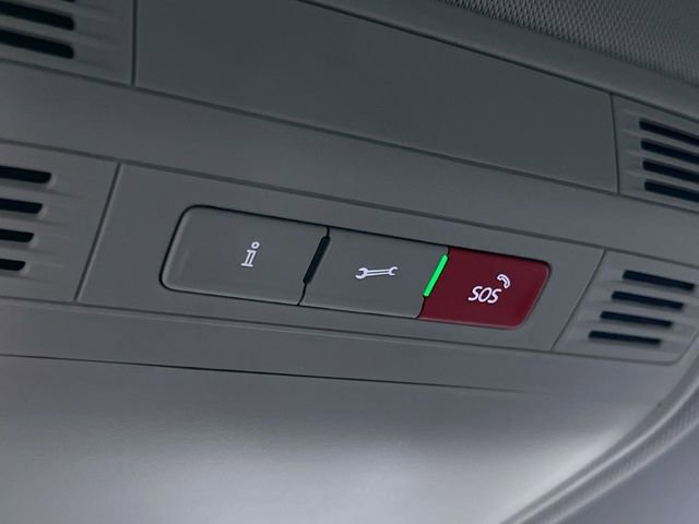 Used 2024 Volkswagen Taos SE image 27