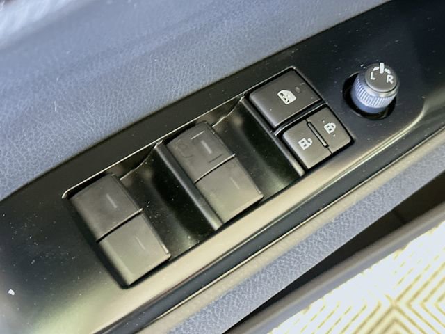 Used 2025 Toyota Camry SE image 20