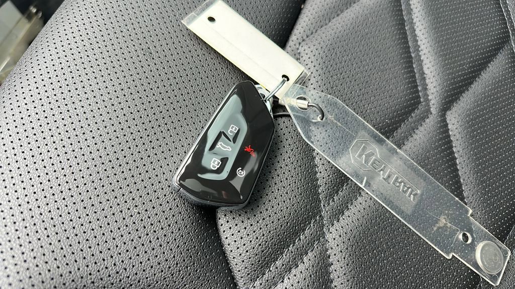 New 2026 Volkswagen Atlas Peak Edition image 25