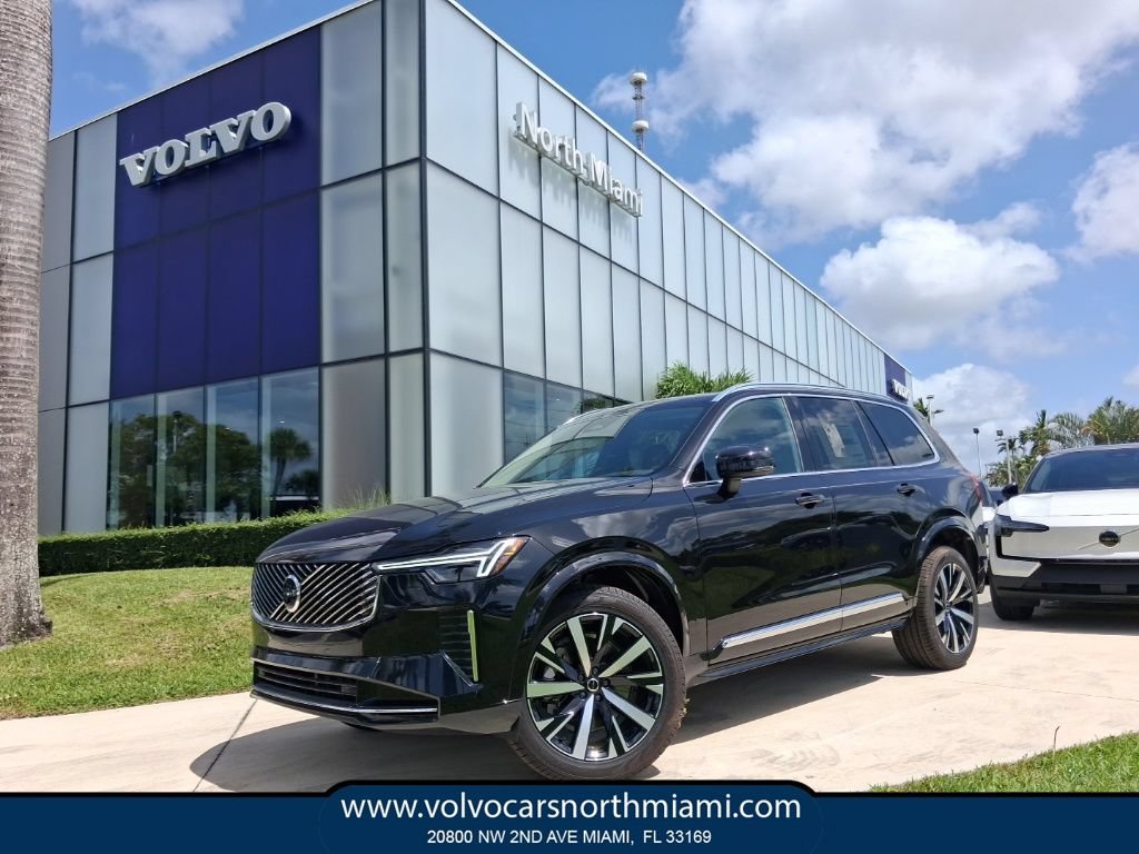 New 2026 Volvo XC90 B5 Core AWD/4WD image 1