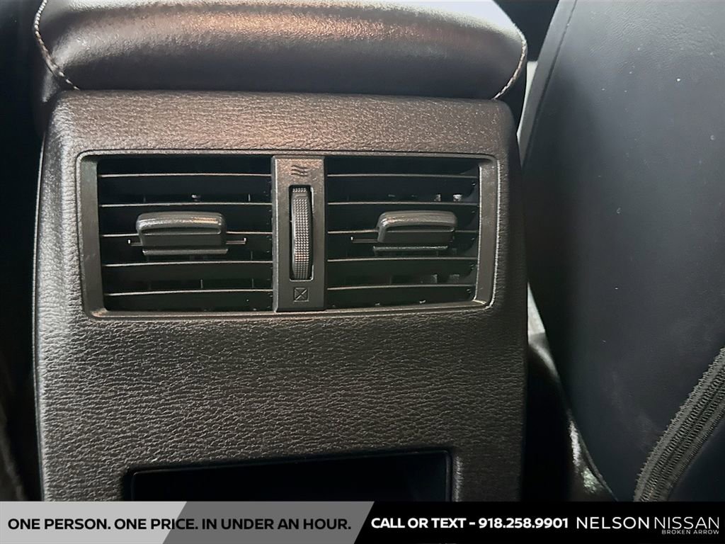 Used 2023 Mitsubishi Outlander SE Black Edition image 25