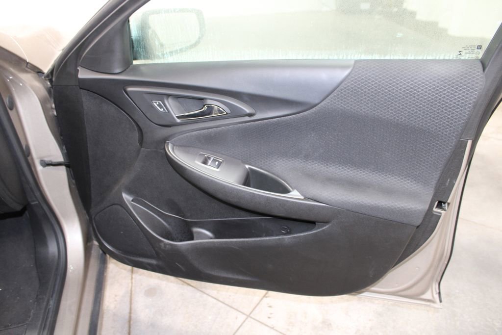 Used 2024 Chevrolet Malibu LT image 23