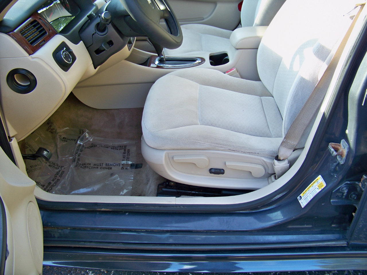 Used 2009 Chevrolet Impala LT image 30