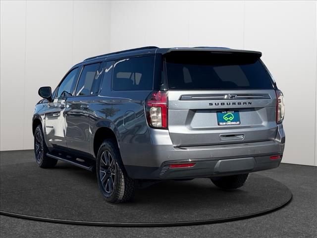 Used 2021 Chevrolet Suburban Z71 w/ Luxury Package image 3