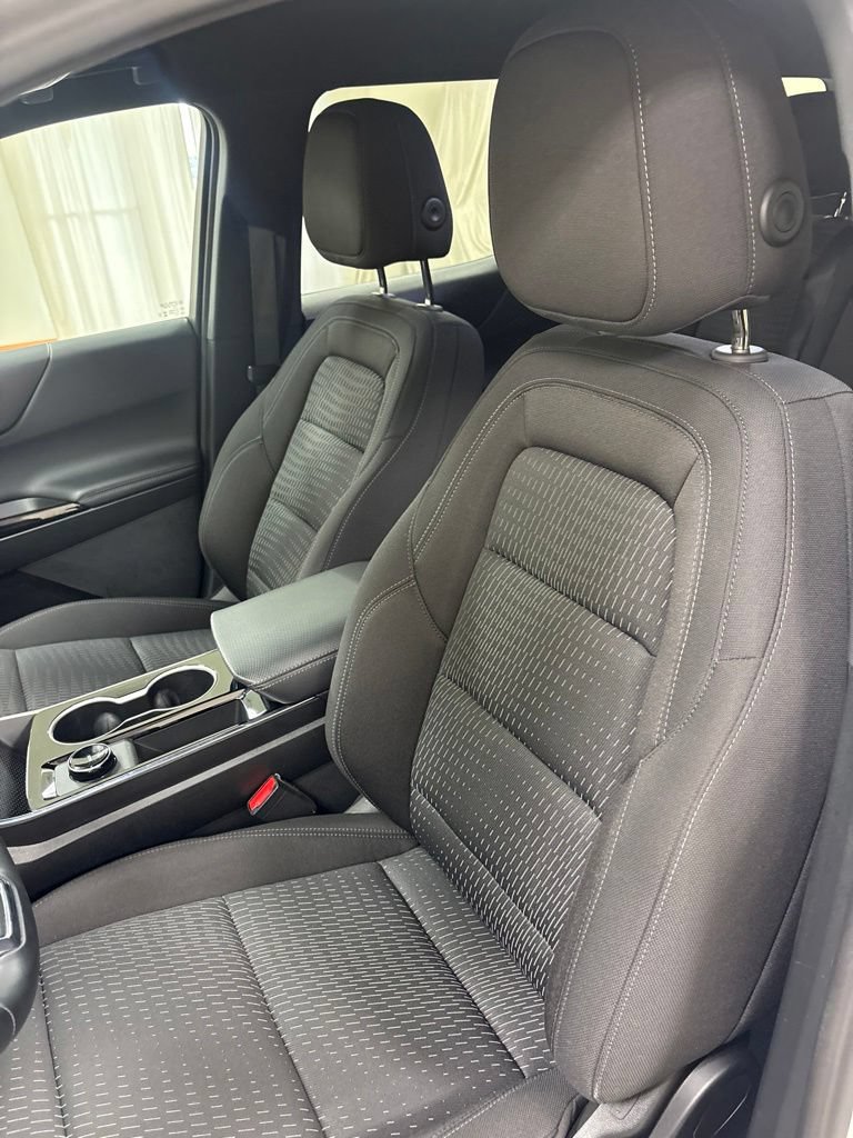 Used 2026 Chevrolet Equinox LT AWD/4WD image 15