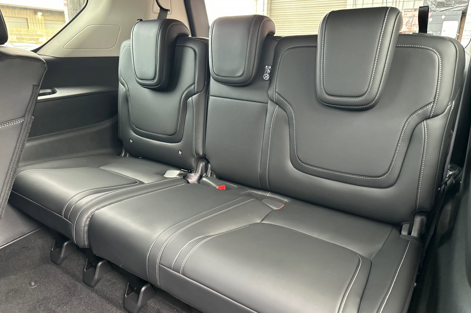 New 2026 Nissan Armada SV image 15