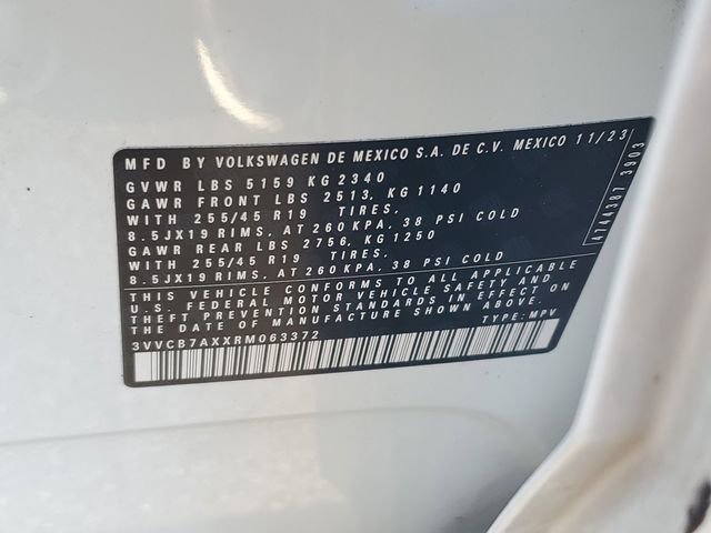 Certified 2024 Volkswagen Tiguan SE R-Line image 31